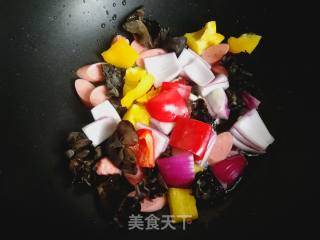 时蔬炒韭菜面片的做法步骤：6