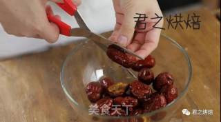 枣泥酥卷的做法步骤：1