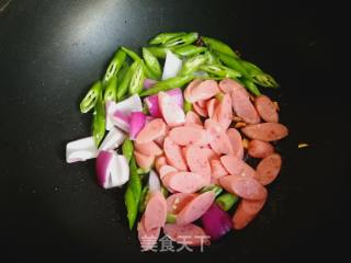 尖椒炒火腿肠的做法步骤：4