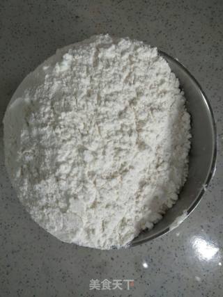 芝麻盐饼的做法步骤：1