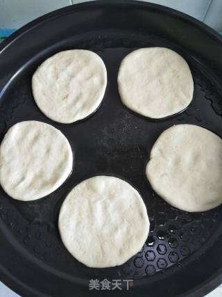 芝麻盐饼的做法步骤：8