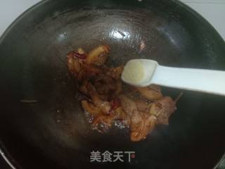 香菜炒猪鼻的做法步骤：9