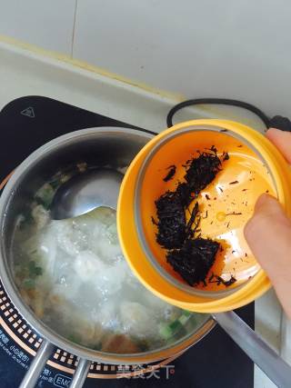 紫菜扁食+水煮蛋的做法步骤：3