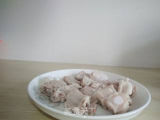 排骨桂圆红枣芋头汤的做法步骤：2