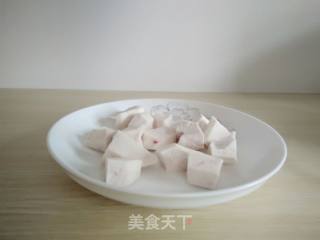 排骨桂圆红枣芋头汤的做法步骤：3