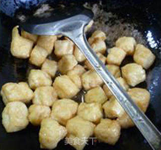 大蒜炒小油豆腐的做法步骤：5