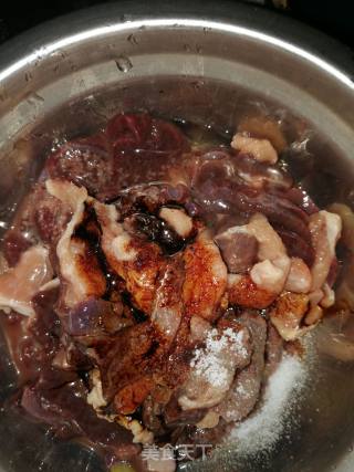 黄瓜炒猪肝的做法步骤：1