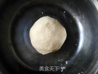 蛋黄酥的做法步骤：3