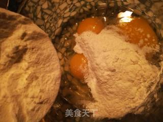 鸡蛋饼的做法步骤：1
