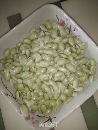 素炒毛豆的做法步骤：1