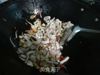 辣炒鱿鱼的做法步骤：6