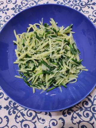 韭菜土豆丝的做法步骤：6