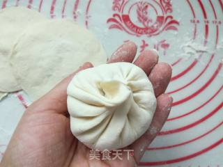 猪油渣萝卜水煎包的做法步骤：17