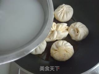 猪油渣萝卜水煎包的做法步骤：21