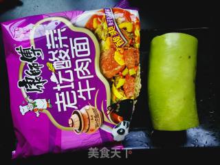 萝卜丝方便面的做法步骤：1