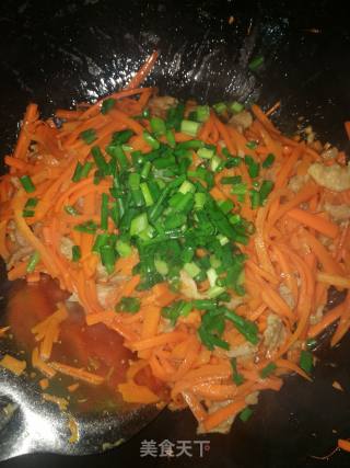 红萝卜丝炒肉的做法步骤：4