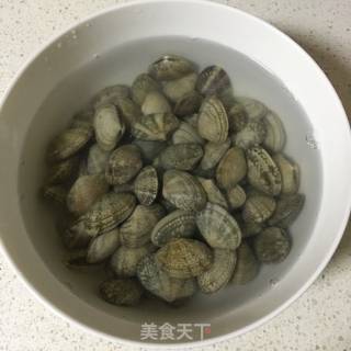 爆炒花甲的做法步骤：1