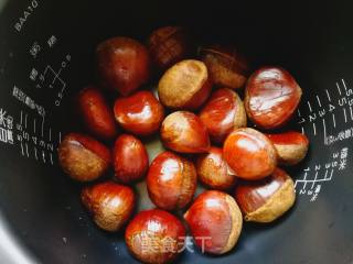 水煮板栗的做法步骤：1