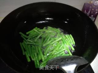 干煸肉末四季豆的做法步骤：5