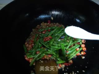 干煸肉末四季豆的做法步骤：11