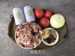 番茄牛肉盖浇饭的做法步骤：1