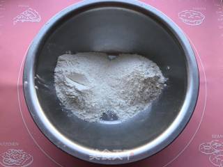 家常筋饼的做法步骤：1