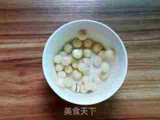莲子双米粥的做法步骤：2