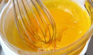 这颗会爆汁的班尼迪克蛋，营养与颜值集一身的早餐的做法步骤：3