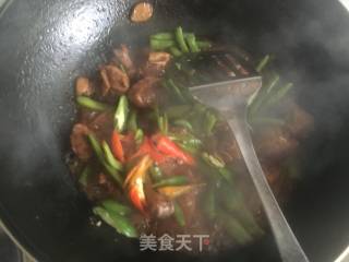 四季豆烧鸭腿的做法步骤：9