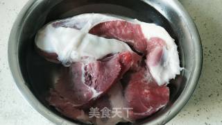 煨炖牛肉的做法步骤：1