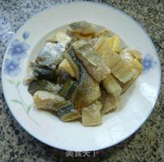 黄鱼鲞烧五花肉的做法步骤：2