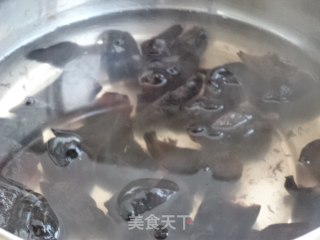 洋葱扒海参的做法步骤：4