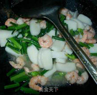 韭菜花虾仁炒年糕的做法步骤：10