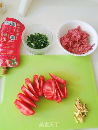 淮山面线糊+牛肉+西红柿????的做法步骤：1
