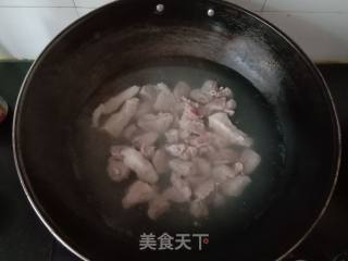 鹌鹑蛋土豆油皮烧肉的做法步骤：4