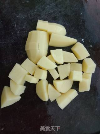 鹌鹑蛋土豆油皮烧肉的做法步骤：10