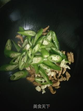 青椒肉丝的做法步骤：4