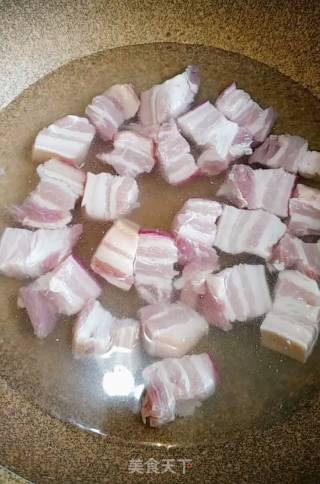 水晶粉红烧肉的做法步骤：2