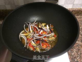 泡椒爆炒卤毛肚的做法步骤：5