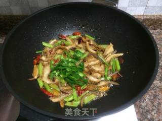 泡椒爆炒卤毛肚的做法步骤：9