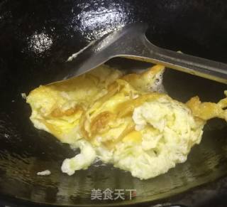 鸡蛋炒丝瓜的做法步骤：1