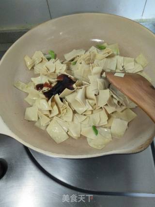 干豆腐炒双椒的做法步骤：7