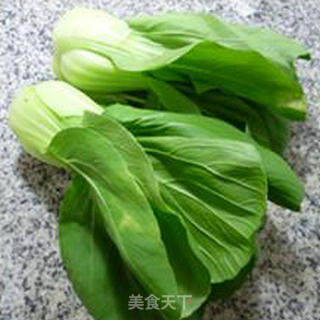 香菇青菜炒年糕的做法步骤：2