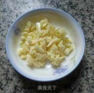 蒜香豆苗炒年糕的做法步骤：3