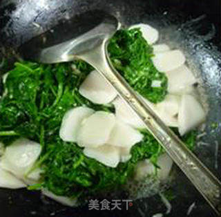 蒜香豆苗炒年糕的做法步骤：9