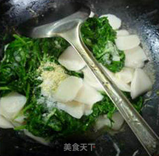 蒜香豆苗炒年糕的做法步骤：10