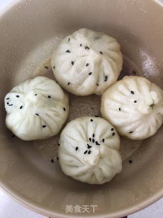 茴香鸡蛋生煎包的做法步骤：14