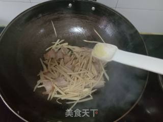 五花肉炒茭白的做法步骤：8