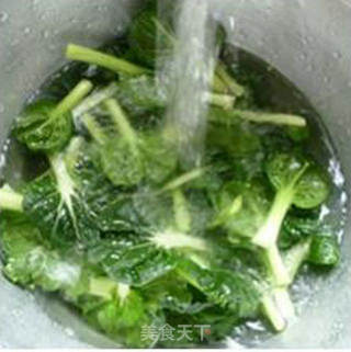鸡蛋塔苦菜炒年糕的做法步骤：8