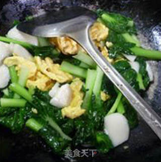 鸡蛋塔苦菜炒年糕的做法步骤：11